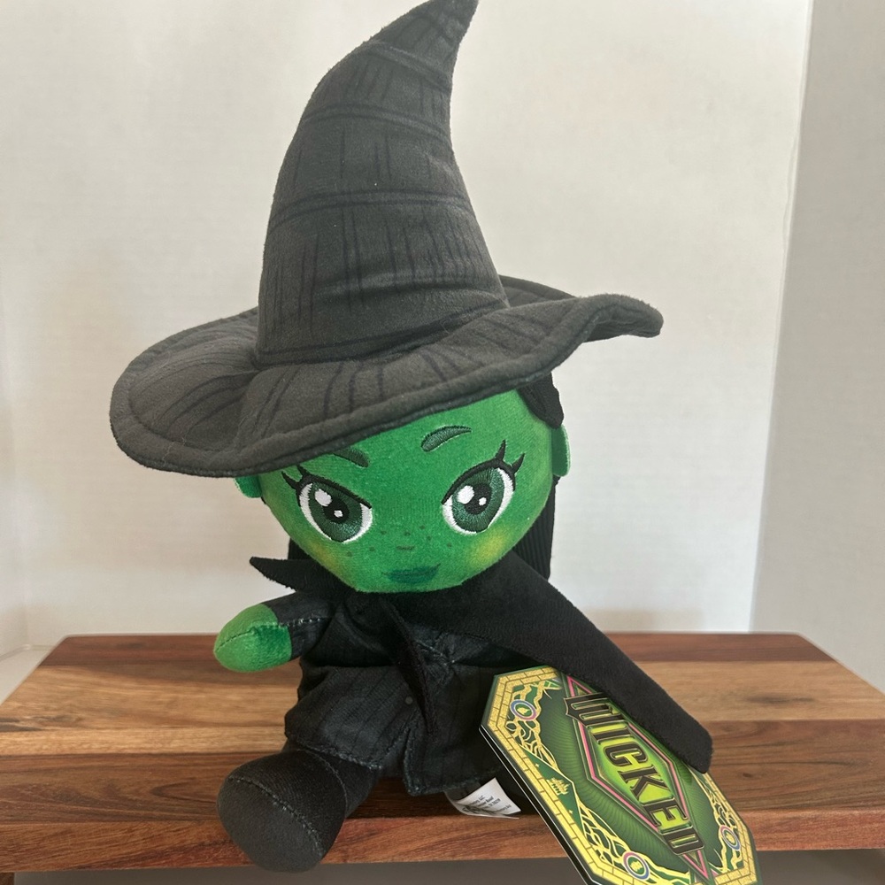 Wicked Witch Plush Toy - Green and Black ELPHABA Doll NEW!